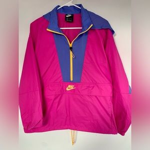 Nike Sportswear Icon Clash Fire Women's Size M